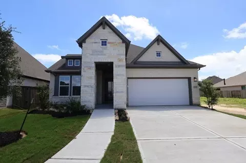 12323 Hackberry Dr, Mont Belvieu, TX 77523