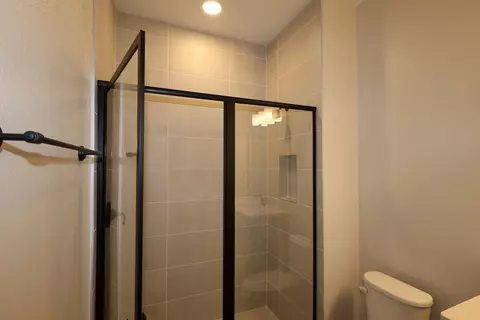 Bath - 1383 Lumpini St, Saint Cloud, FL 34771 photo 2 of 2