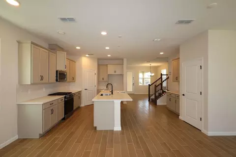 Kitchen - 1383 Lumpini St, Saint Cloud, FL 34771 photo 4 of 8