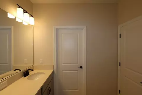 Bath - 1383 Lumpini St, Saint Cloud, FL 34771 photo 1 of 2