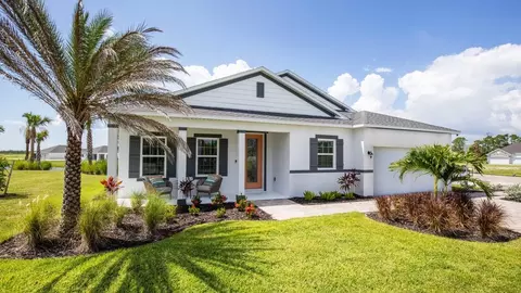 Exterior - 14055 Spring Hill Dr, Spring Hill, FL 34609 photo 10 of 17