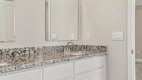 Bath - 14055 Spring Hill Dr, Spring Hill, FL 34609 photo 3 of 8