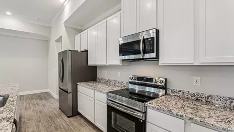 Kitchen - 14055 Spring Hill Dr, Spring Hill, FL 34609 photo 3 of 5