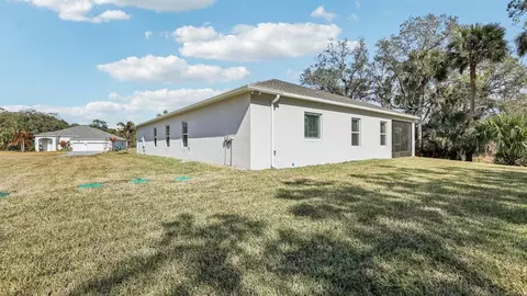 Exterior - 14055 Spring Hill Dr, Spring Hill, FL 34609 photo 11 of 14