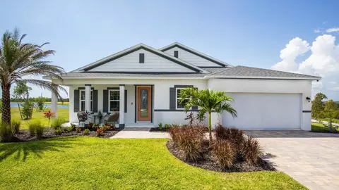 Exterior - 14055 Spring Hill Dr, Spring Hill, FL 34609 photo 8 of 17