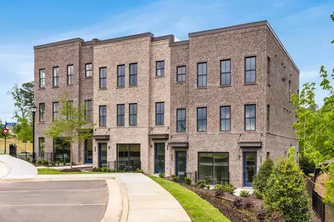 607 Red Clay Farm Ln, Suwanee, GA 30024