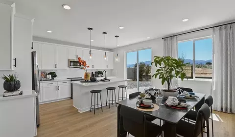 Kitchen - 17499 Camp Crk, Hesperia, CA 92345 photo 1 of 4