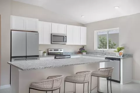 Kitchen - 9891 Orion Loop, Leesburg, FL 34788 photo 9 of 9