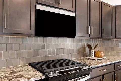Kitchen - 9891 Orion Loop, Leesburg, FL 34788 photo 6 of 9
