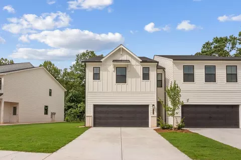7513 Clover Ln, Flowery Branch, GA 30542