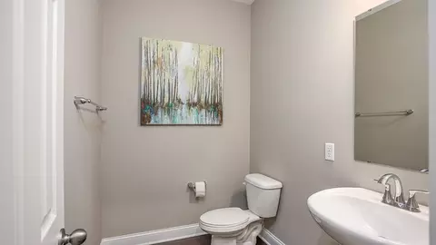 Bath - 314 William Dr, Pittsburgh, PA 15239 photo 5 of 11