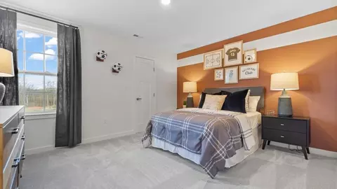 Bedroom - 314 William Dr, Pittsburgh, PA 15239 photo 5 of 10