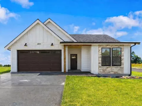 2675 Platinum St, Saint Augusta, MN 56301