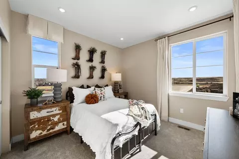Bedroom - 17089 Standing Elk Dr, Parker, CO 80134 photo 5 of 10