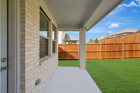 521 Sagebrush Trl, Sherman, TX 75092