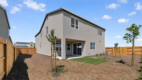 Exterior - 944 Traverse Dr S, Madera, CA 93636 photo 3 of 6