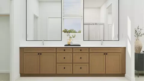 Bath - 944 Traverse Dr S, Madera, CA 93636 photo 1 of 5