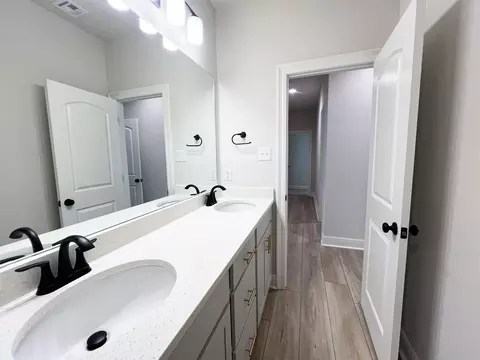 Entry Way - 805 Congressional Cir, Ruston, LA 71270 photo 4 of 6