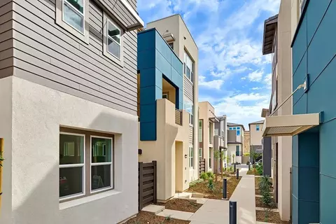 Exterior - 492 Gadget Rd, San Marcos, CA 92078 photo 3 of 4