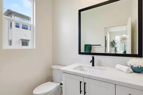 Bath - 492 Gadget Rd, San Marcos, CA 92078 photo 4 of 8