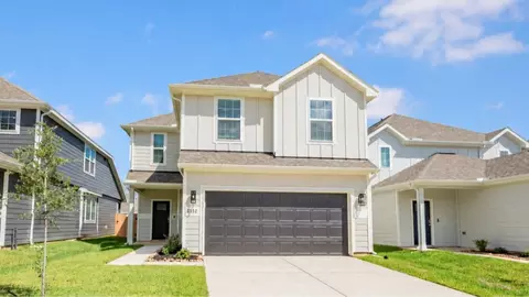 Exterior - 2352 Pipefish Dr, Conroe, TX 77384 photo 2 of 6