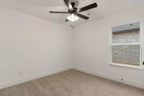 Bedroom - 101 W Seminole St, Strafford, MO 65757 photo 6 of 7