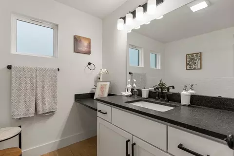 Bath - 101 W Seminole St, Strafford, MO 65757 photo 5 of 10
