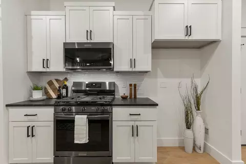 Kitchen - 101 W Seminole St, Strafford, MO 65757 photo 1 of 13