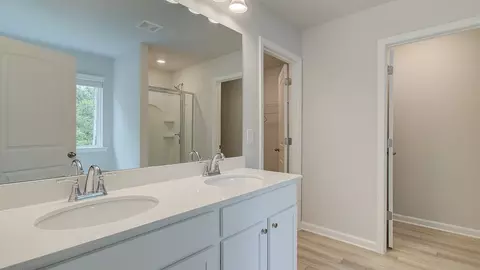 Bath - 11695 Brightside Pkwy, Hampton, GA 30228 photo 1 of 2