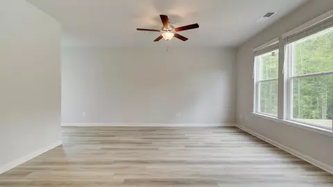Living - 11695 Brightside Pkwy, Hampton, GA 30228 photo 5 of 7