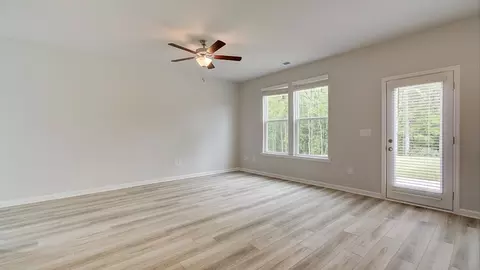 Living - 11695 Brightside Pkwy, Hampton, GA 30228 photo 4 of 7