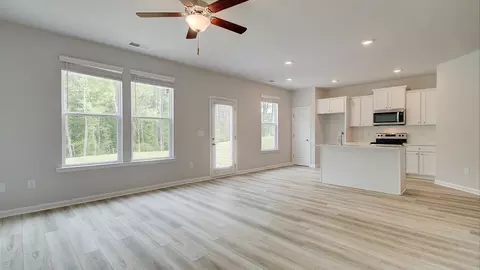 Living - 11695 Brightside Pkwy, Hampton, GA 30228 photo 1 of 7