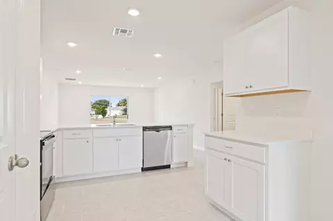 Kitchen - 8007 Cod Ct, Port Labelle, FL 33935 photo 2 of 7