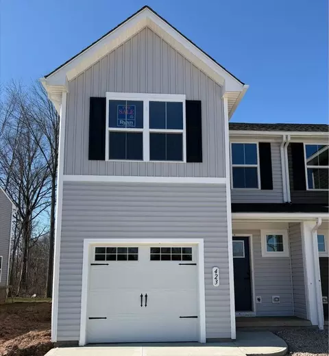 423 Quarry Creek Dr, Amherst, OH 44001