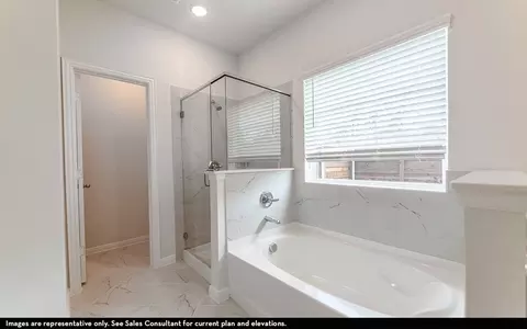Bath - 1608 Casting Rdg, Mesquite, TX 75181 photo 1 of 3