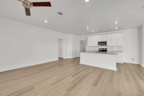 Living - Undisclosed, Temple, TX 76501 photo 2 of 2