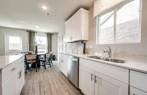 Kitchen - 14147 Nullah St, Pilot Point, TX 76258 photo 4 of 7