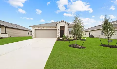 905 Brazos Trl, Dayton, TX 77535