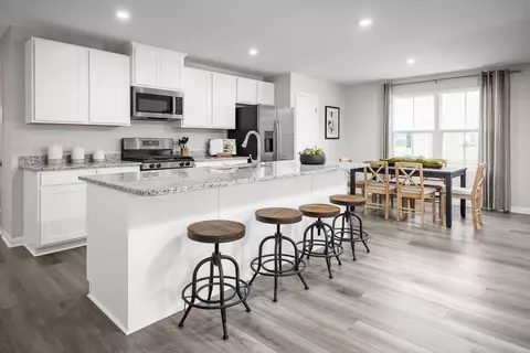 Kitchen - 306 Lily Ln, Elyria, OH 44035 photo 2 of 4