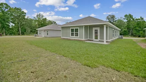 Exterior - 3173 Silver Maple Rd, Cantonment, FL 32533 photo 9 of 14