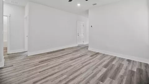 Living - 3173 Silver Maple Rd, Cantonment, FL 32533 photo 4 of 4
