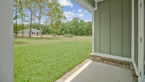 Exterior - 3173 Silver Maple Rd, Cantonment, FL 32533 photo 6 of 14