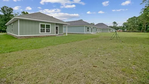 Exterior - 3173 Silver Maple Rd, Cantonment, FL 32533 photo 11 of 14