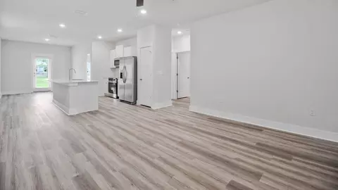 Living - 3173 Silver Maple Rd, Cantonment, FL 32533 photo 3 of 4