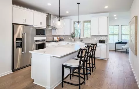 100 Beacon Ct, Royersford, PA 19468