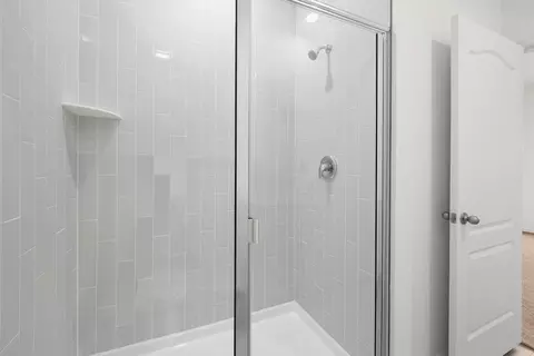 Bath - 13390 Tula Loop, Astatula, FL 34705 photo 2 of 3