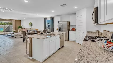 Kitchen - 3985 E Market St, Tucson, AZ 85706 photo 5 of 11