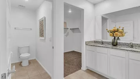 Bath - 3985 E Market St, Tucson, AZ 85706 photo 4 of 12