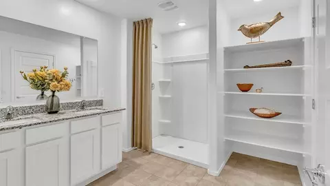 Bath - 3985 E Market St, Tucson, AZ 85706 photo 5 of 12