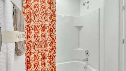 Bath - 3985 E Market St, Tucson, AZ 85706 photo 11 of 12